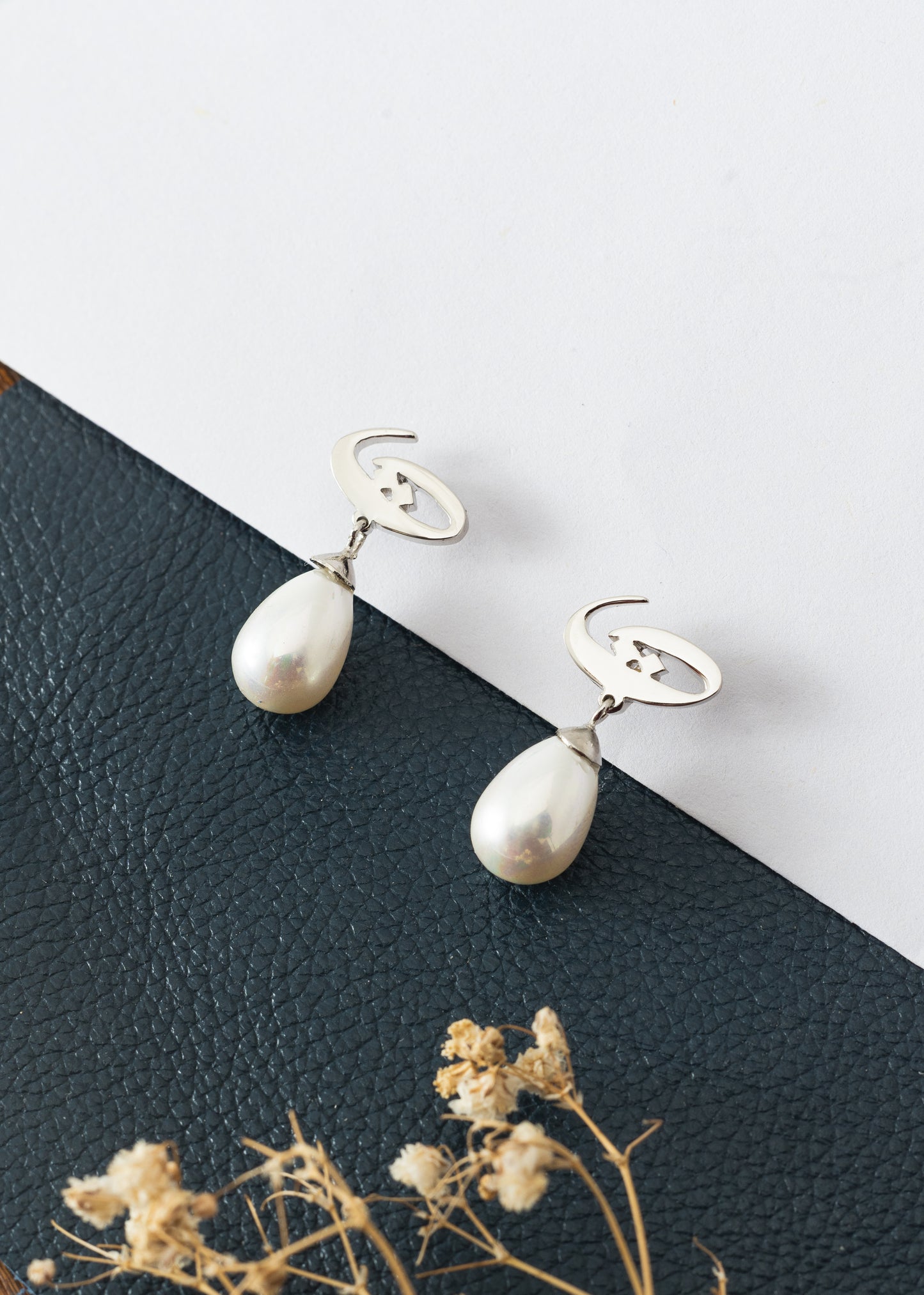 Arabic Initial Earring | ت